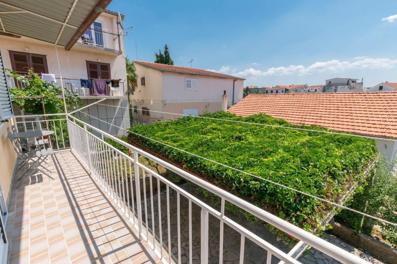 Apartment Hans Primošten Εξωτερικό φωτογραφία